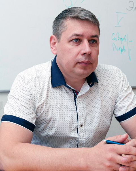 Dr. Dmitry Samal